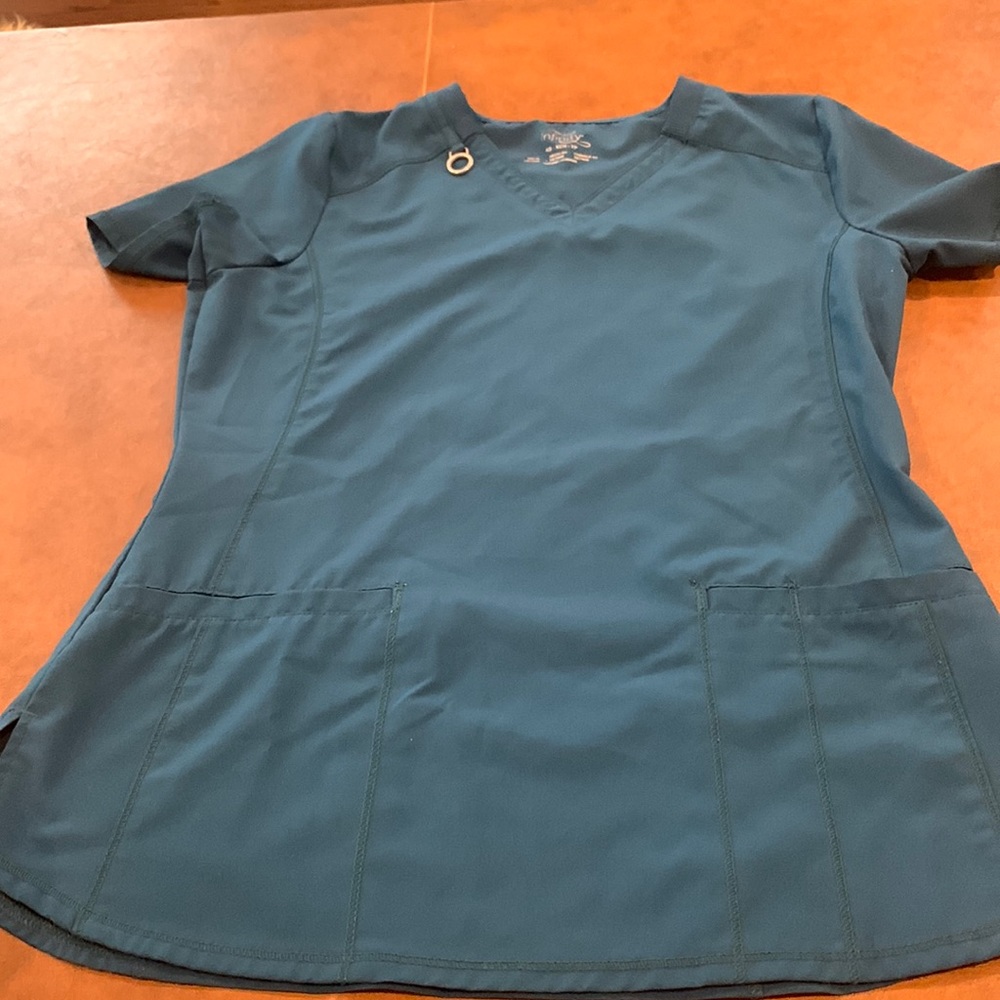 Scrub top